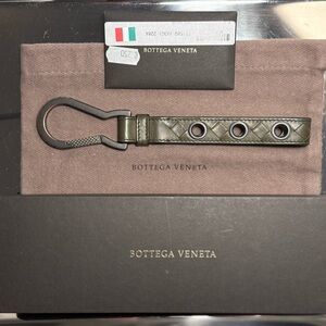 Bottega Veneta Olive Green Intrecciato Leather Key Clip